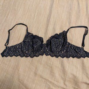 Bravissimo side support bra, black & flesh lace 28E